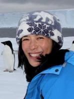 中山 由美 氏
